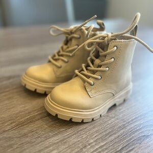 Brand new/never worn Zara toddler combat boots. Light tan, size 24/8US.